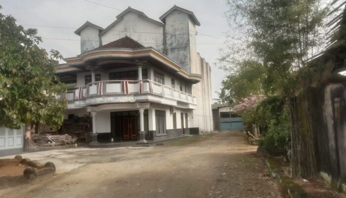 Rumah Dua Lantai Dijual Cepat Rp 3 Milyar ,Letak Strategis Dan 1,5 Km Ke Pemkab Pringsewu